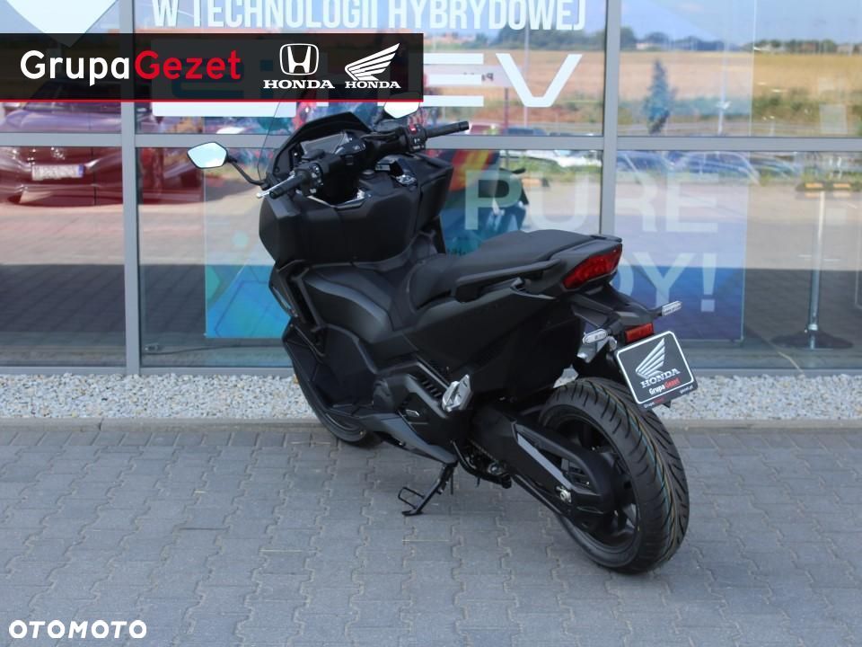 Honda NSS - 6