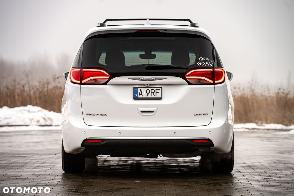 Chrysler Pacifica - 7