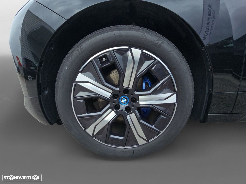 BMW iX xDrive 40 Pack Desportivo - 14