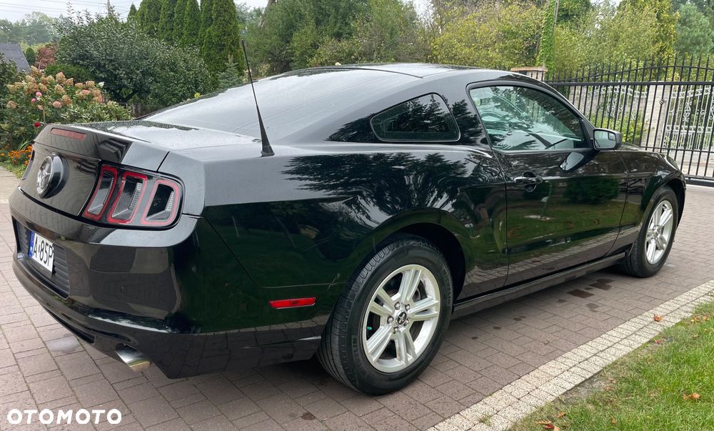 Ford Mustang - 4