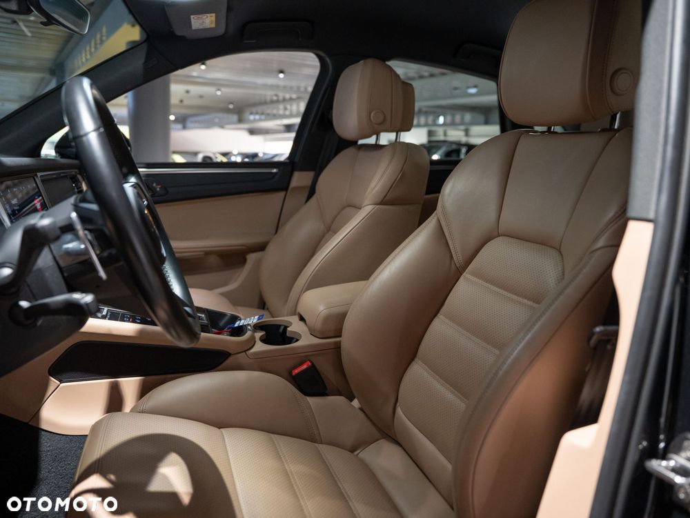 Porsche Macan - 30