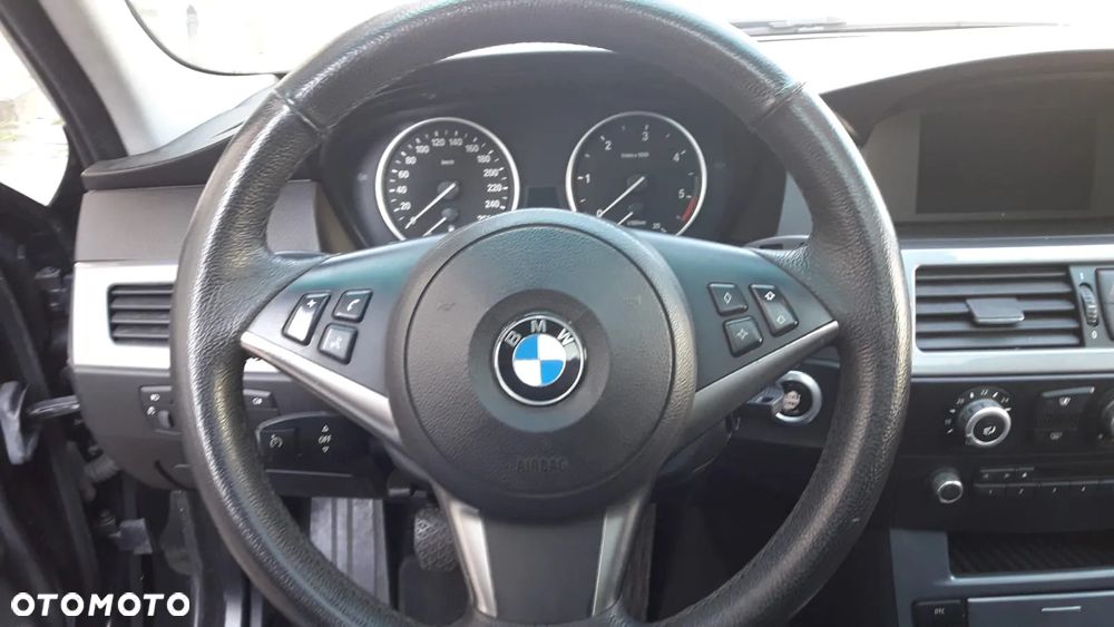 BMW Seria 5 520d - 9