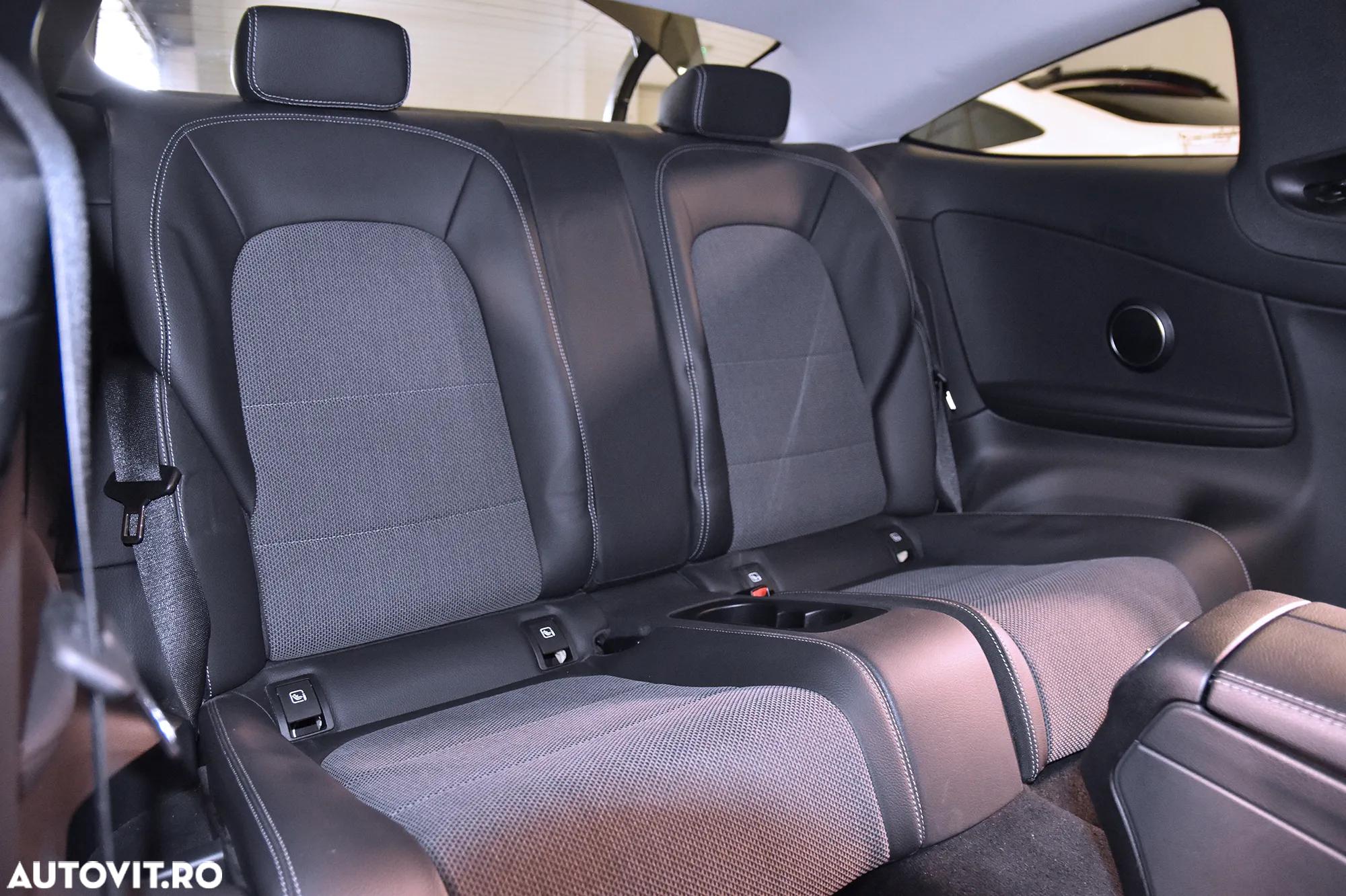 Mercedes-Benz C 200 Coupe Aut. - 12