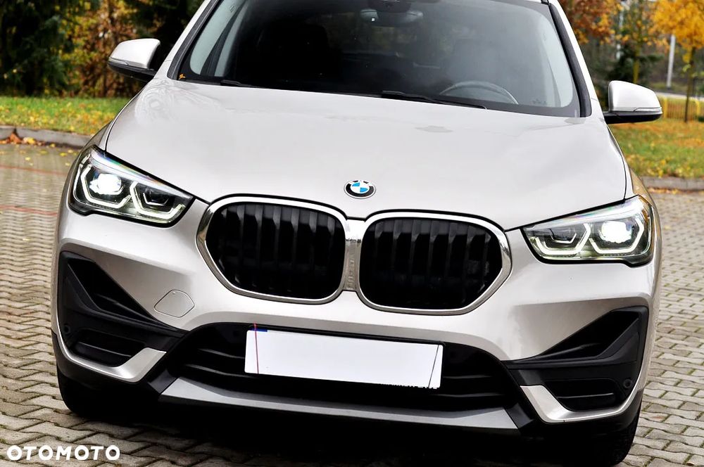 BMW X1 sDrive18d Business Edition - 12