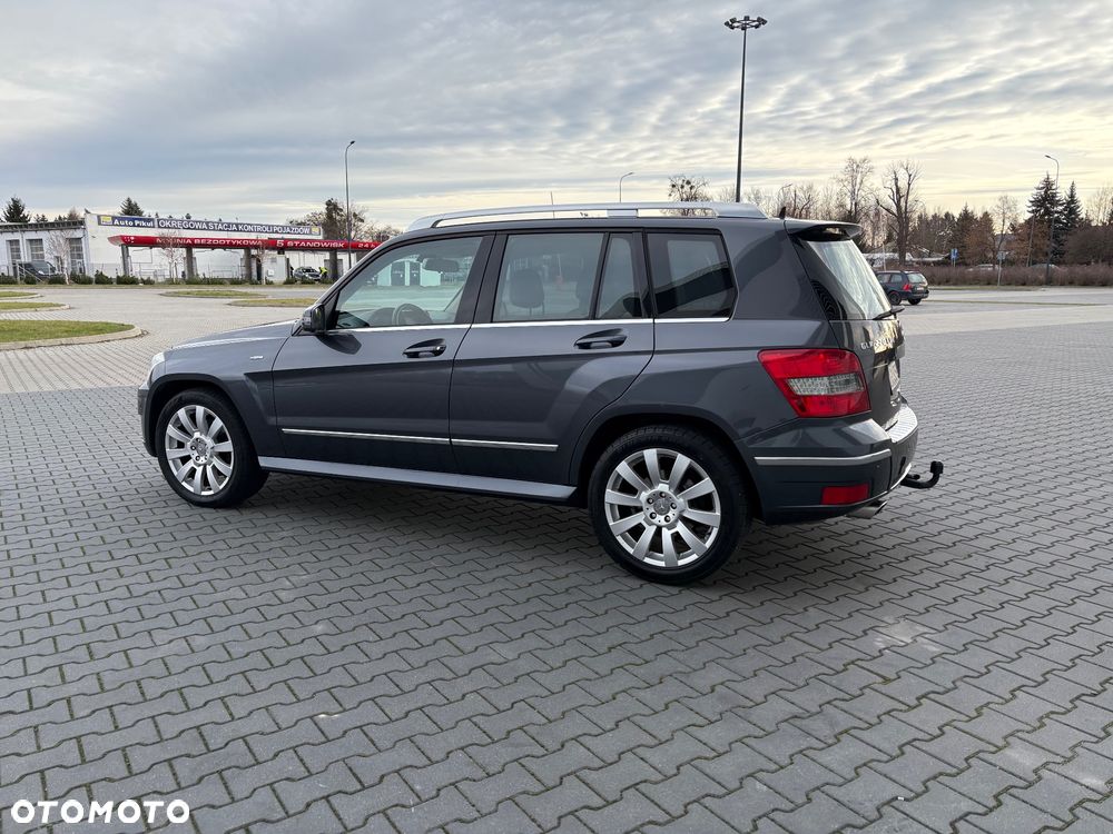 Mercedes-Benz GLK 220 CDI DPF 4Matic BlueEFFICIENCY 7G-TRONIC - 7