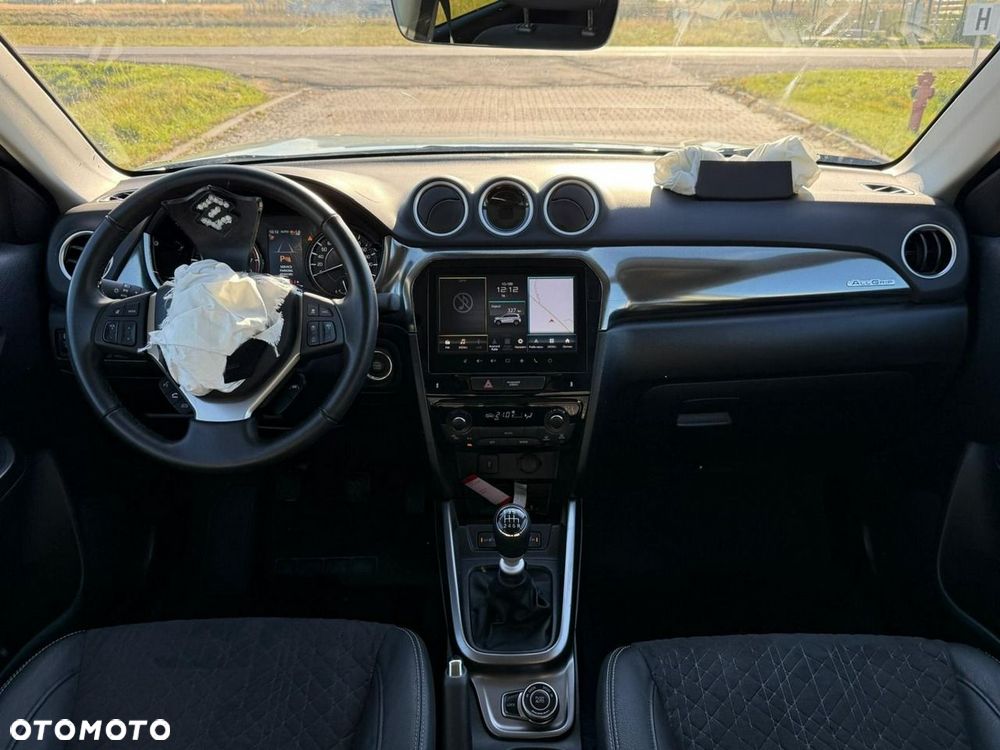 Suzuki Vitara 1.4 Boosterjet mHEV Premium Plus 4WD - 26