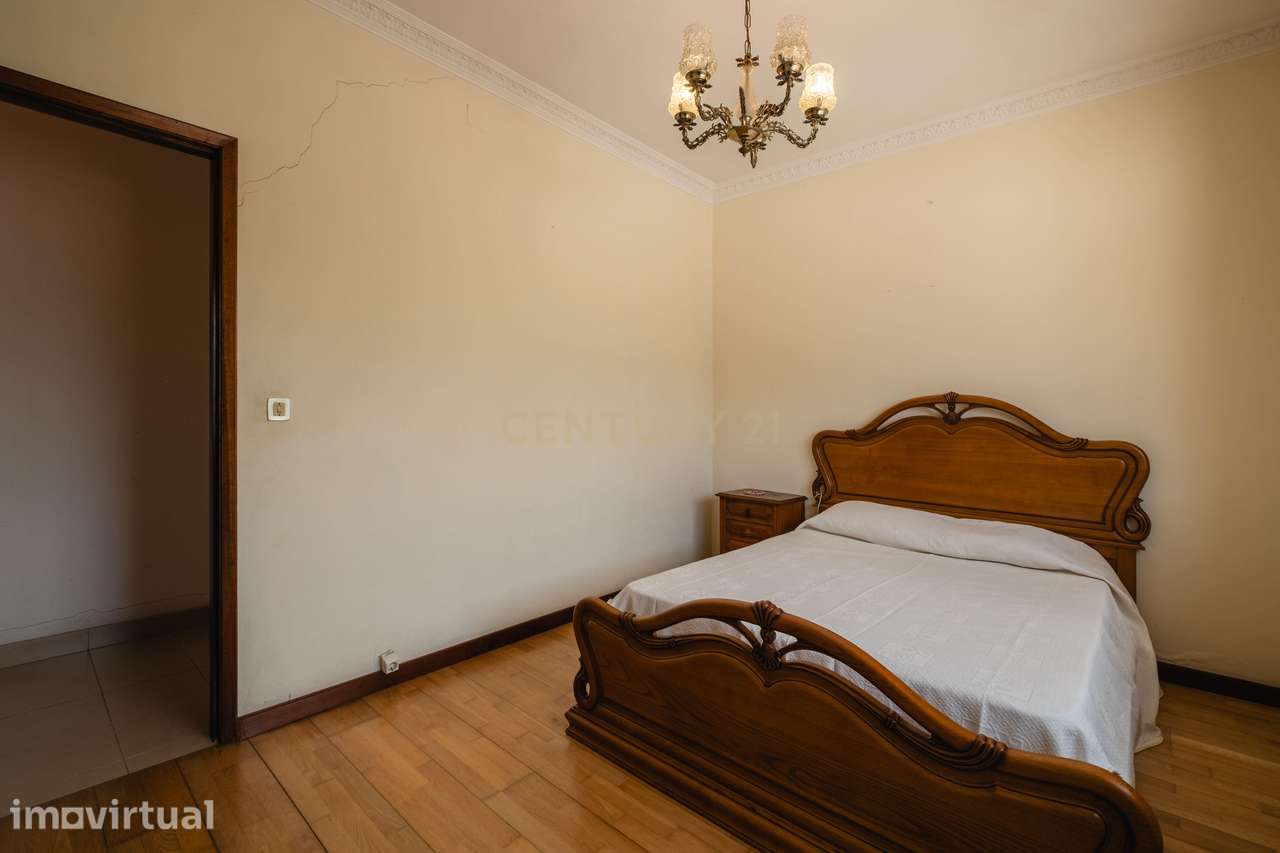 Moradia T4 Térrea para Arrendamento em São Pedro de Rates - Grande imagem: 5/31