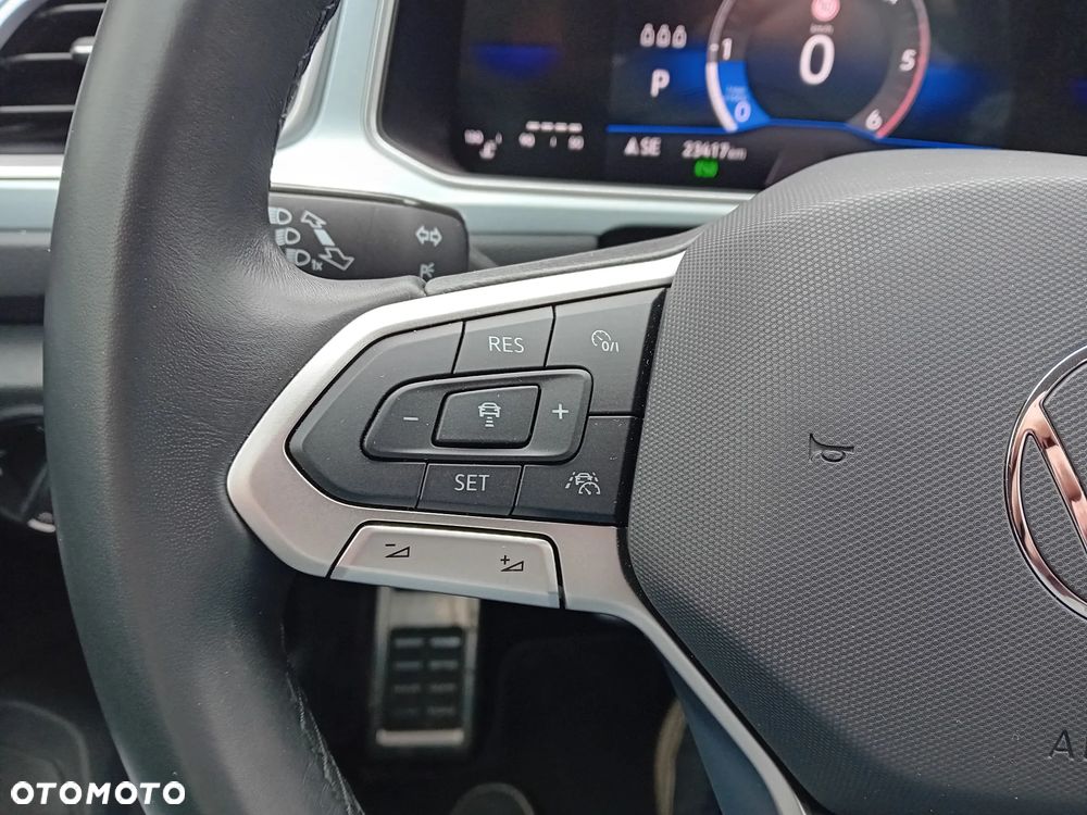 Volkswagen T-Roc 2.0 TDI SCR DSG GOAL - 25