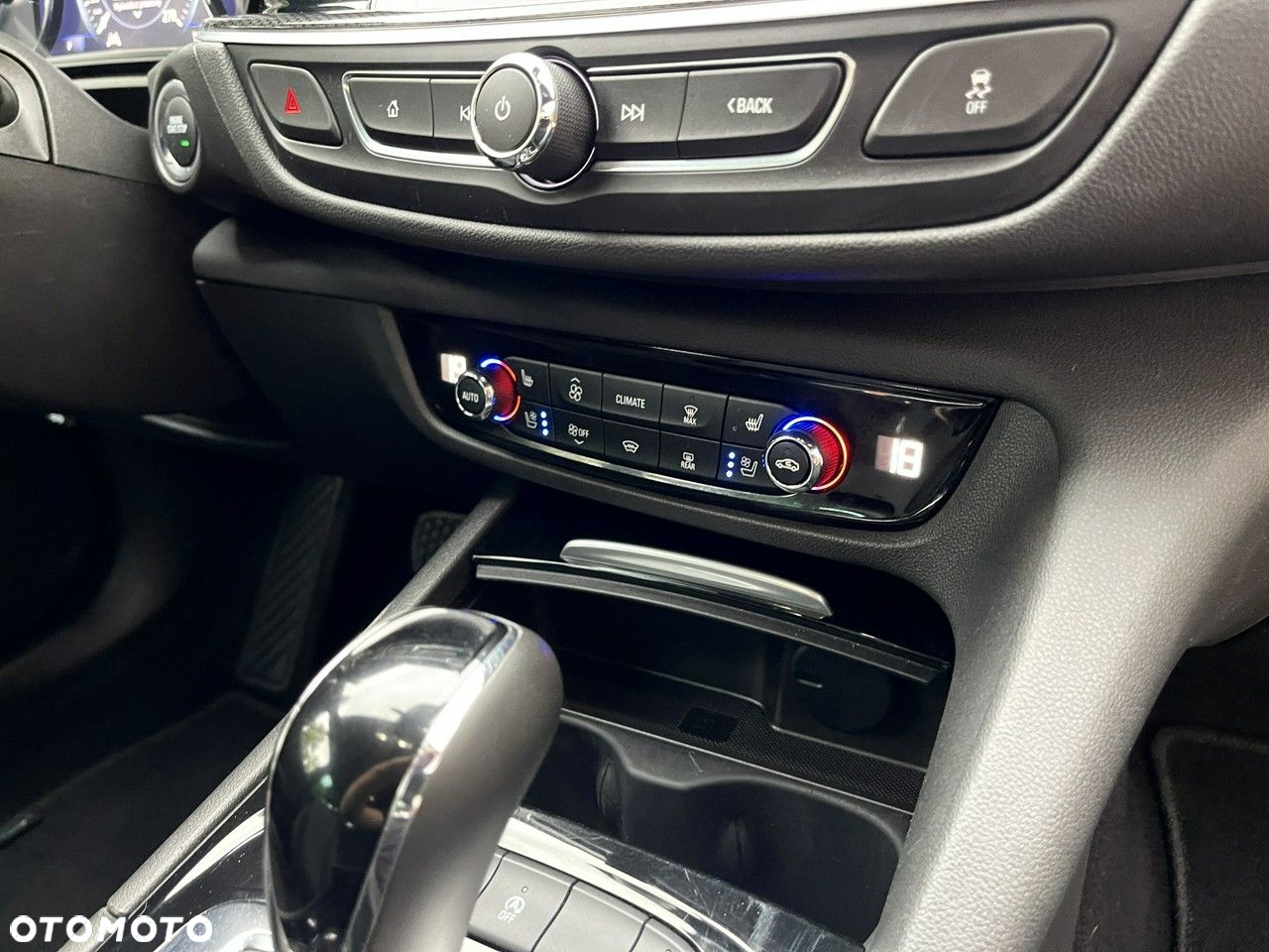 Opel Insignia - 34