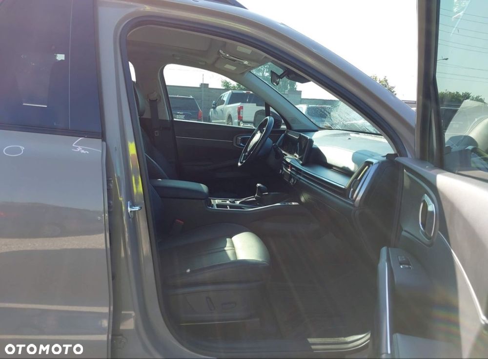 Kia Sorento - 9