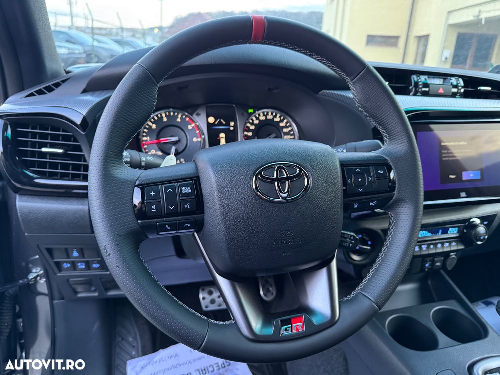 Toyota Hilux 4x4 Double Cab Autm. GR Sport - 8