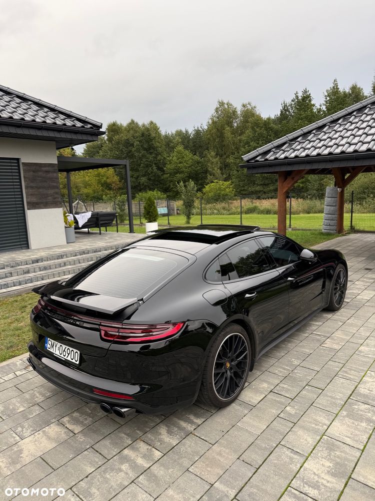 Porsche Panamera Standard - 3