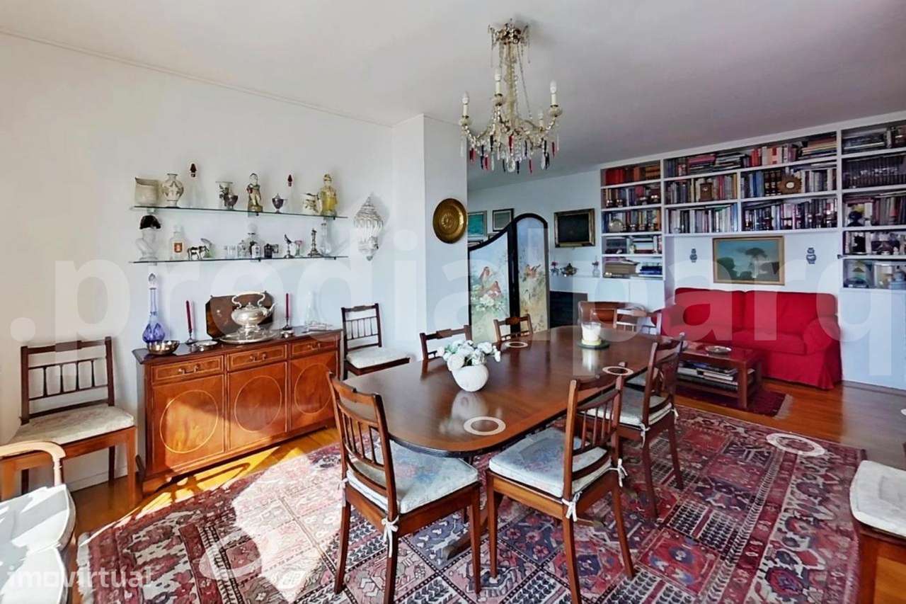 Excelente apartamento T4+1 com vistas de mar – Luminosidade, conforto - Grande imagem: 2/13