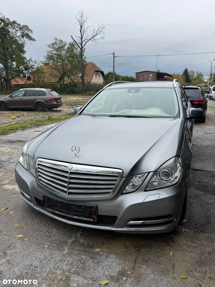 Mercedes-Benz Klasa E ver-300-bluetec-7g--tronic-elegance - 1