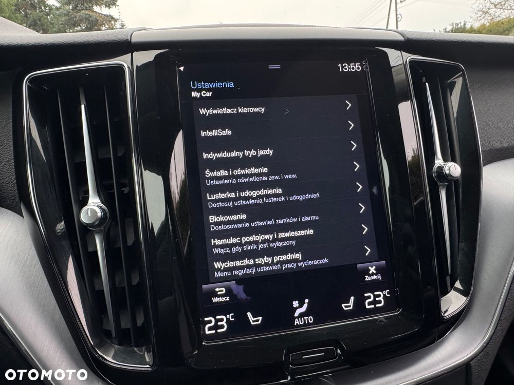 Volvo XC 60 D3 Momentum Pro - 31