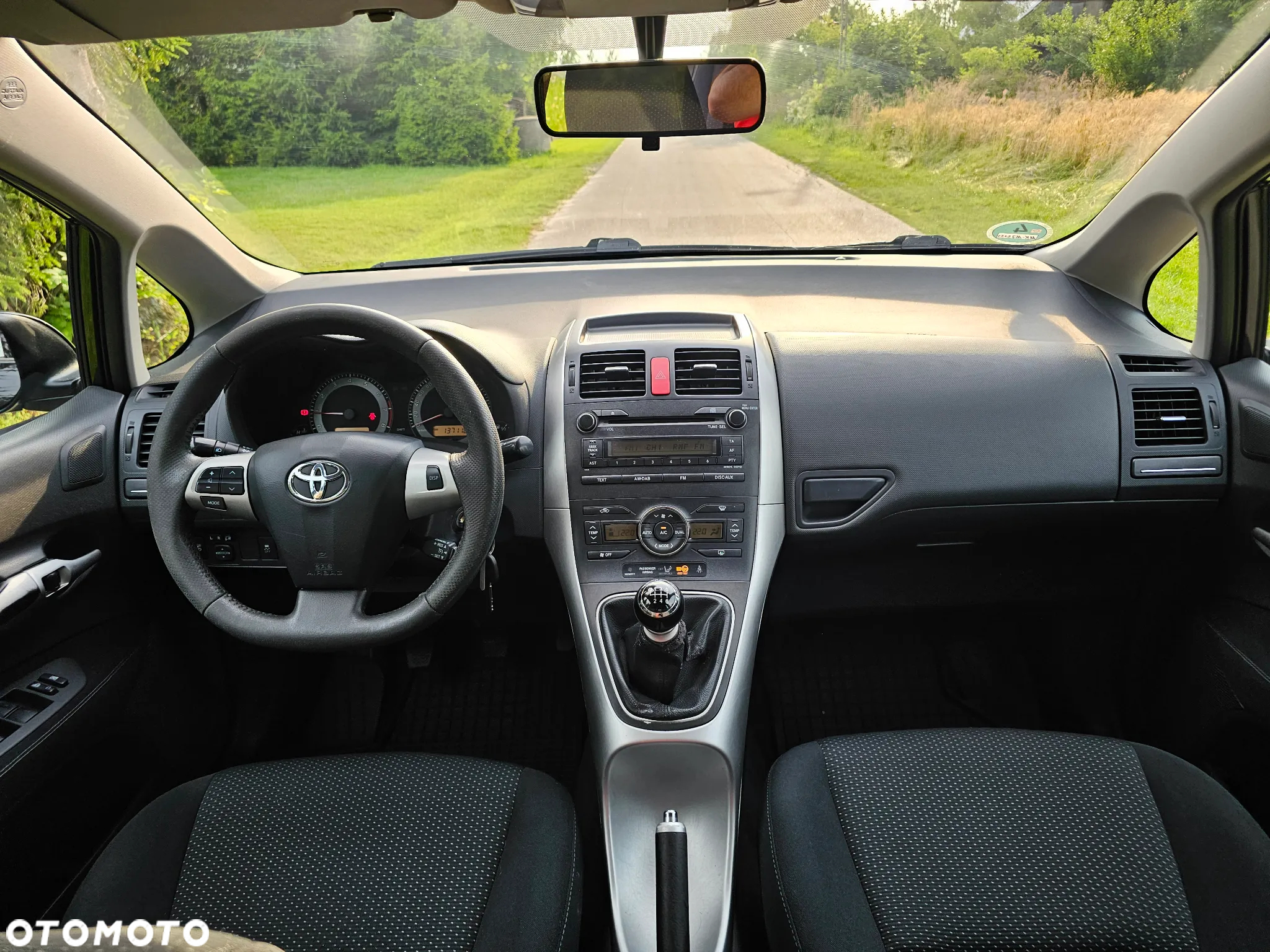 Toyota Auris 1.6 Executive - 6