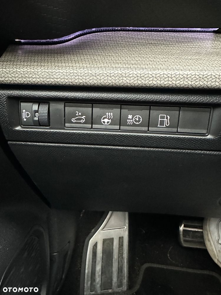 Citroën C5X 1.6 PHEV 225 Shine EAT8 - 19