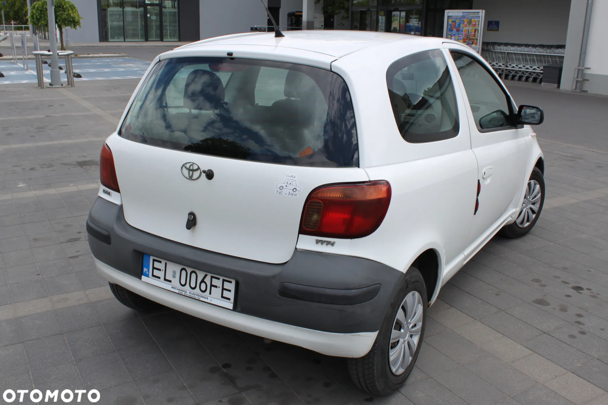 Toyota Yaris 1.0 Base - 4