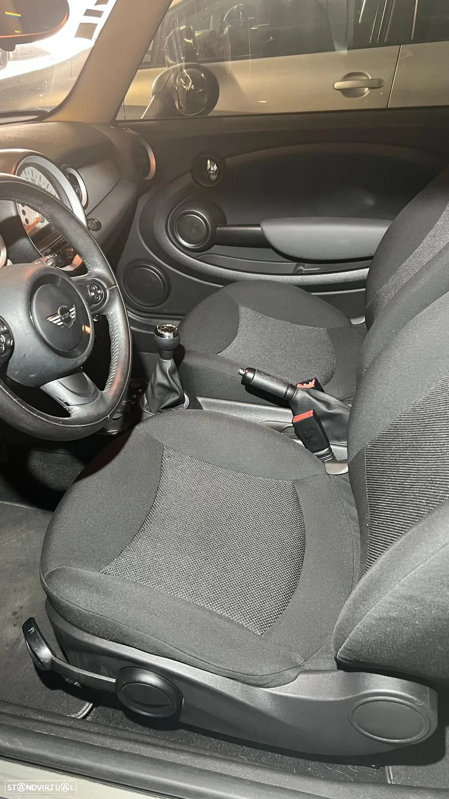 MINI 3 Portas One 1.6 - 12