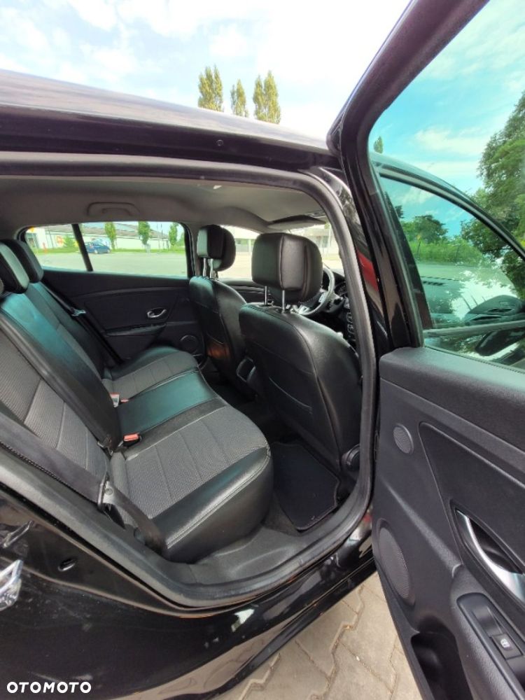 Renault Megane TCe 180 GT - 16