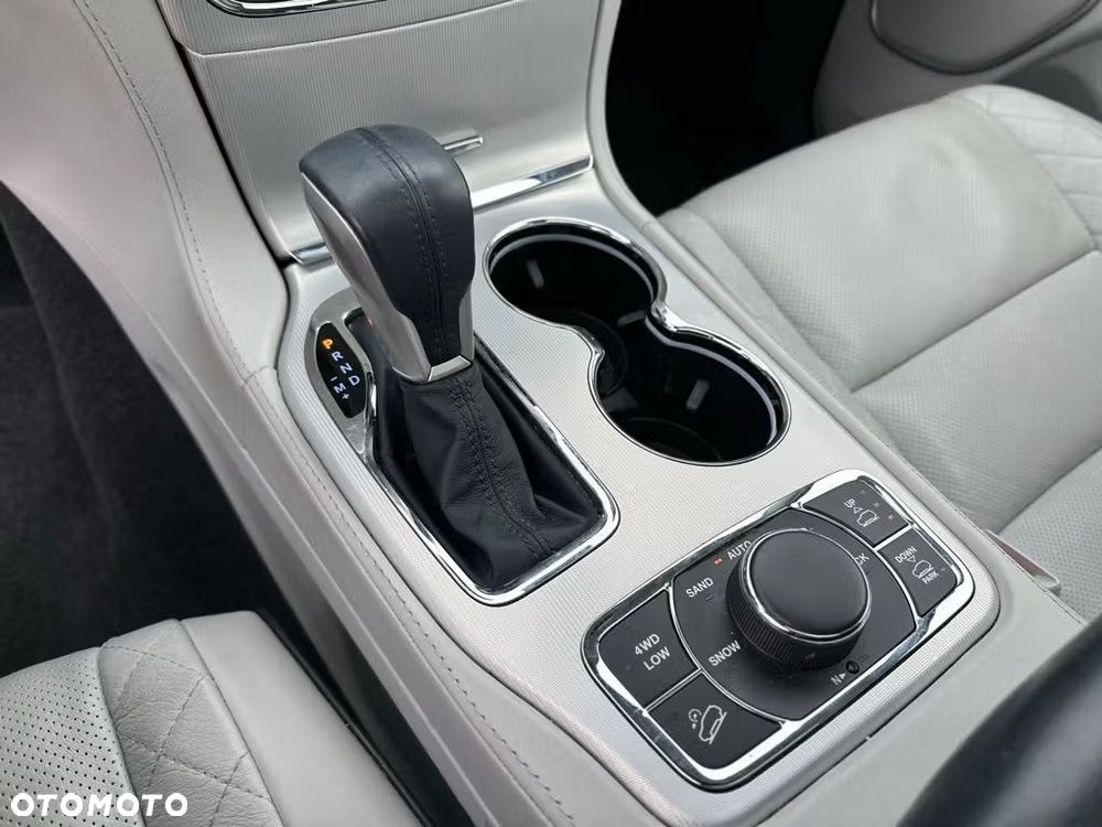 Jeep Grand Cherokee 3.6 V6 Summit - 35