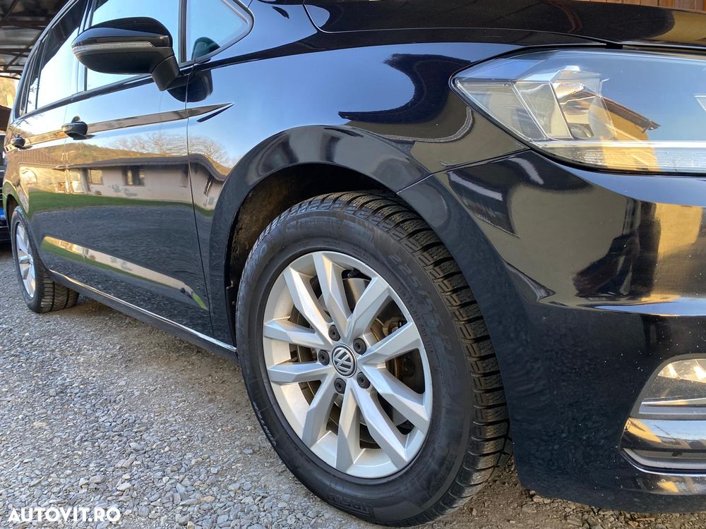 Volkswagen Touran 1.6 TDI DSG Comfortline - 9