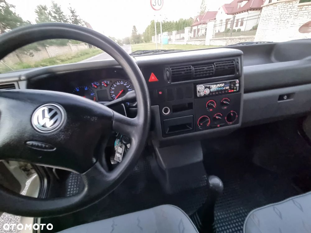 Volkswagen Transporter - 26