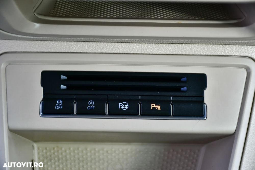 Volkswagen Tiguan 2.0 TDI DPF BlueMotion Technology Exclusive - 17