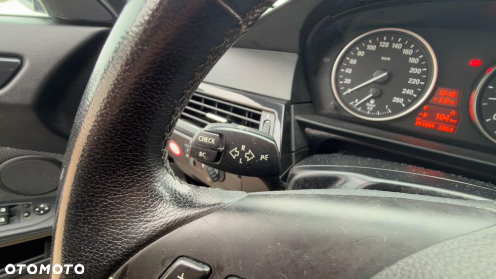 BMW Seria 5 525d - 34