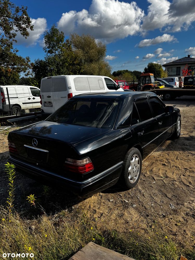 Mercedes-Benz Klasa E 420 - 4