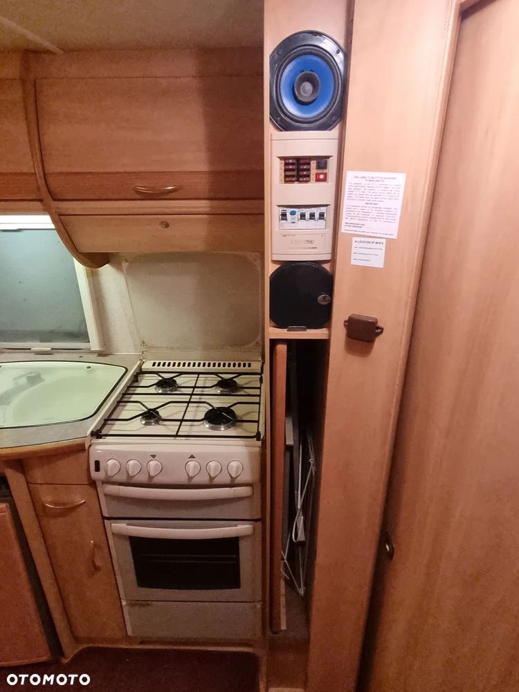SWIFT Sterling Eccles 2000 - 27