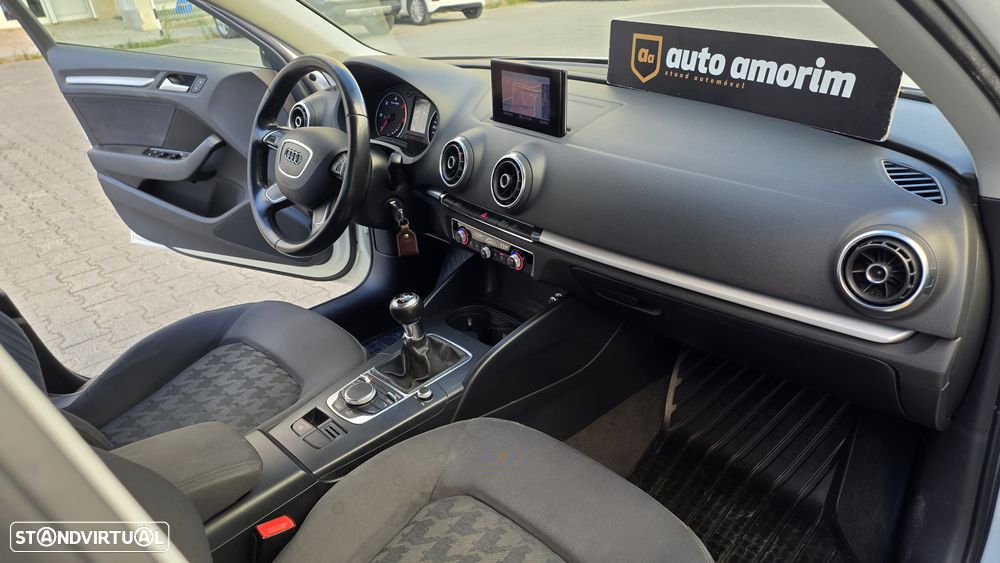 Audi A3 Sportback 1.6 TDI S-line - 27