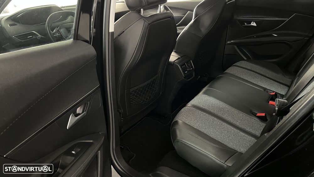 Peugeot 3008 1.2 PureTech Active Pack - 17