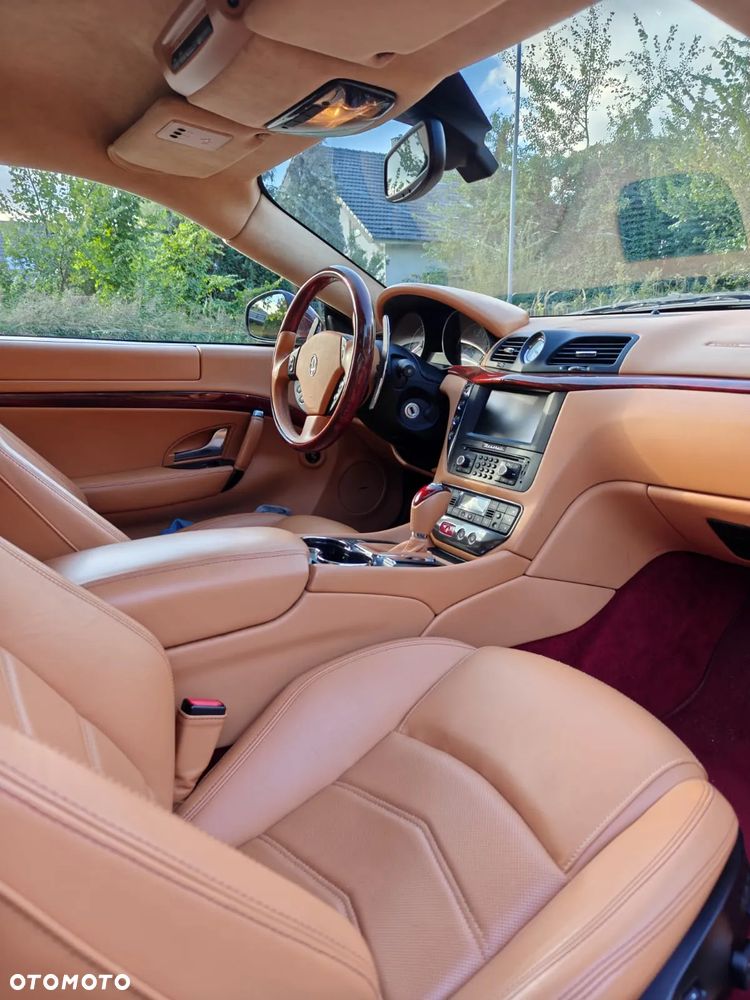 Maserati GranTurismo - 25