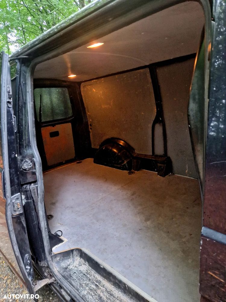 Volkswagen Transporter - 4
