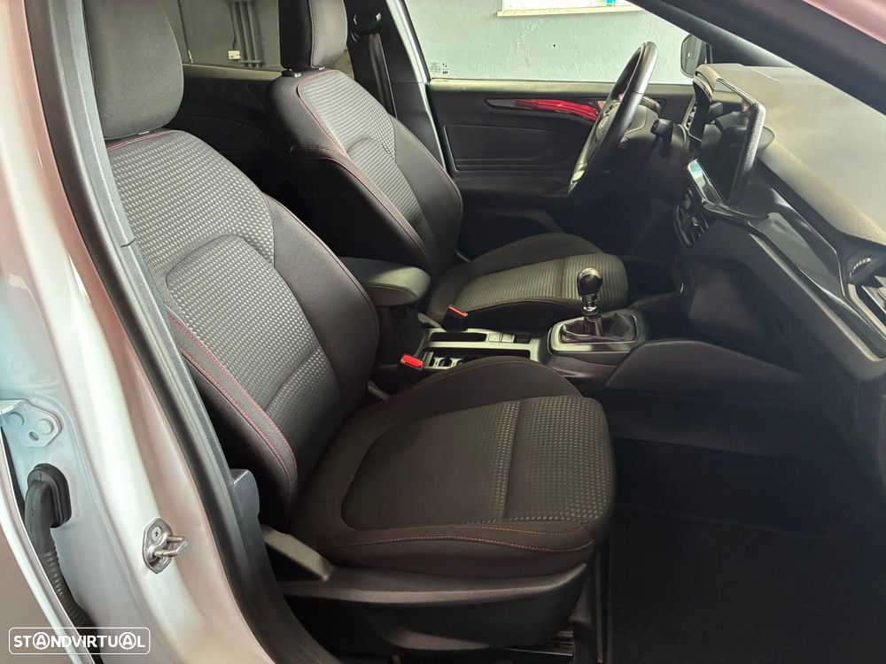 Ford Focus 1.0 EcoBoost ST-Line - 34