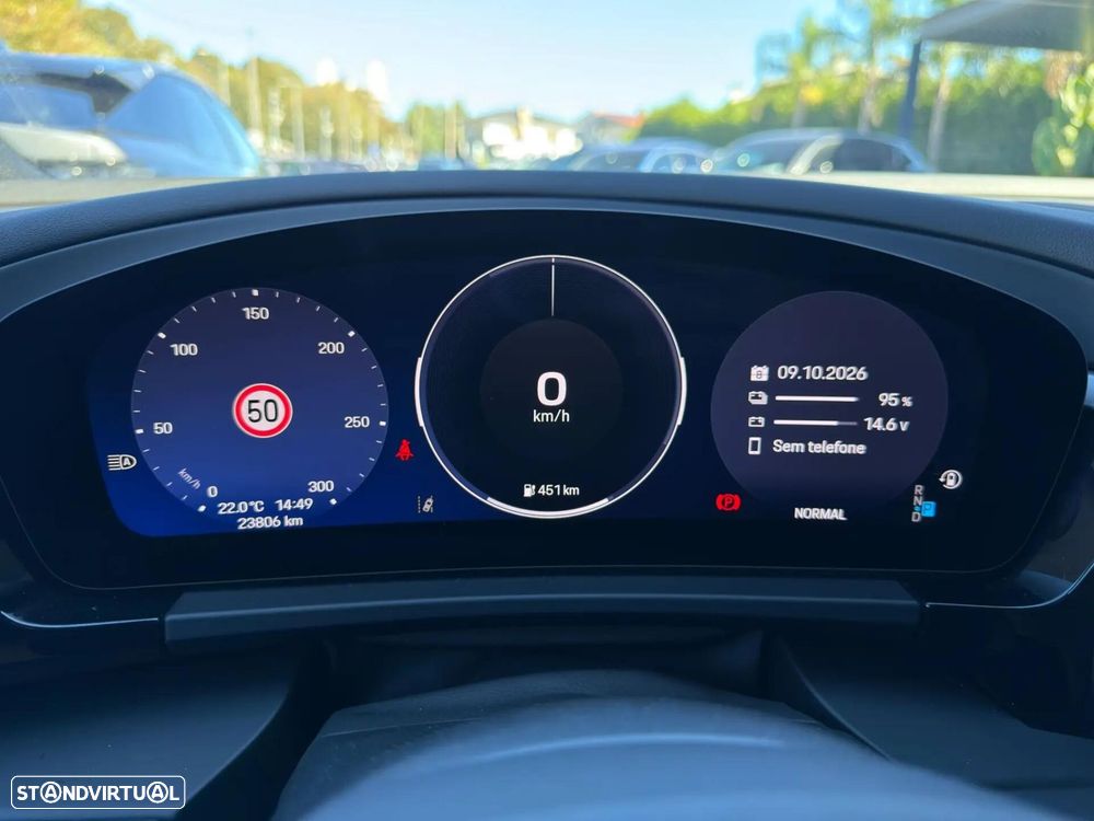 Porsche Macan Electric 4 - 38