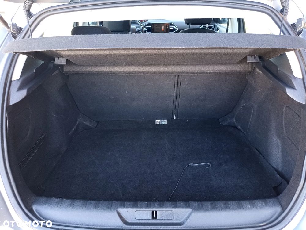 Peugeot 308 - 18