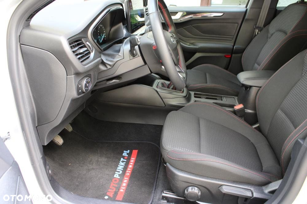 Ford Focus - 11