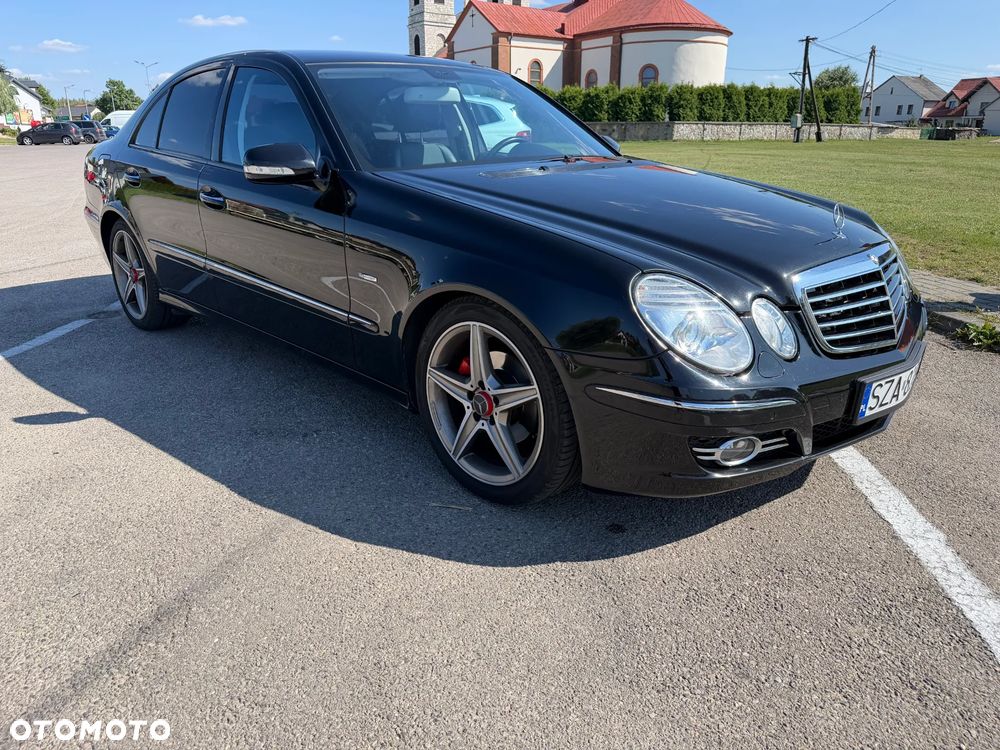 Mercedes-Benz Klasa E 200 NGT BlueEff - 1