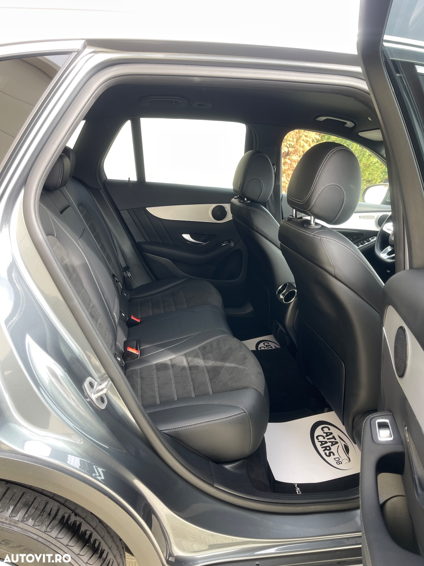 Mercedes-Benz GLC 220 d 4Matic 9G-TRONIC Exclusive - 24