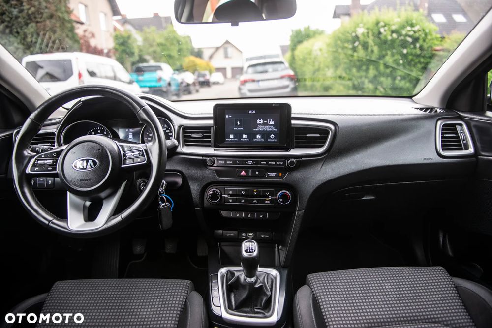 Kia Ceed 1.4 Business Line - 33