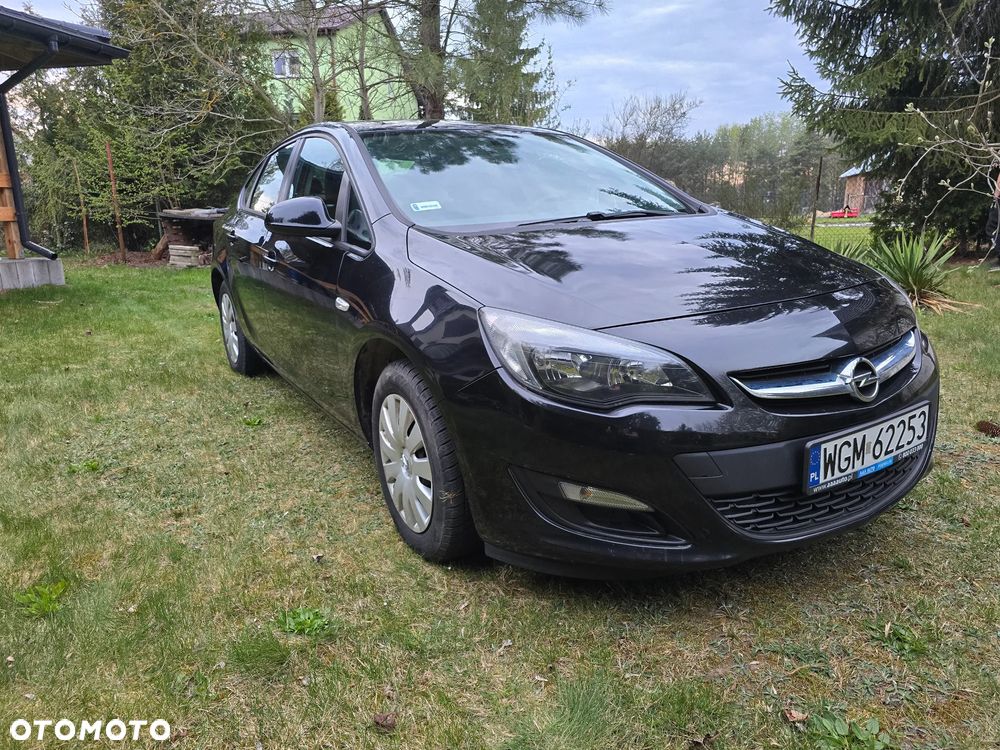 Opel Astra 1.4 Turbo Exklusiv - 1
