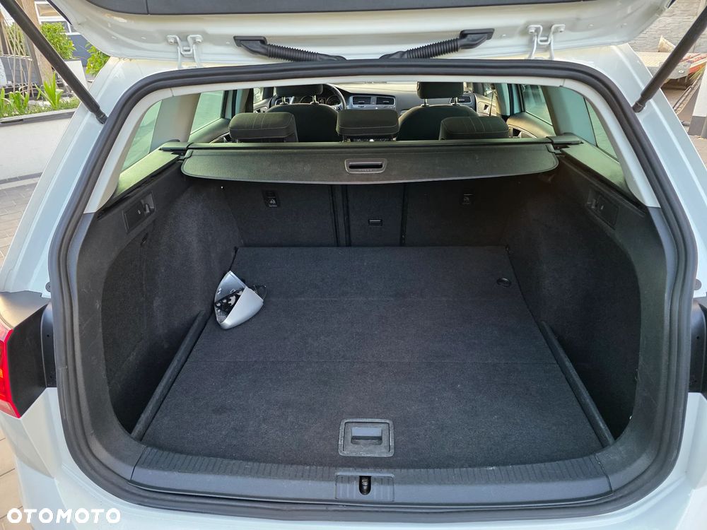 Volkswagen Golf - 26