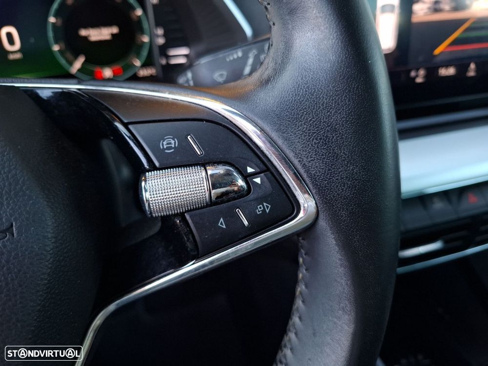 Skoda Octavia 2.0 TDI Sportline - 17