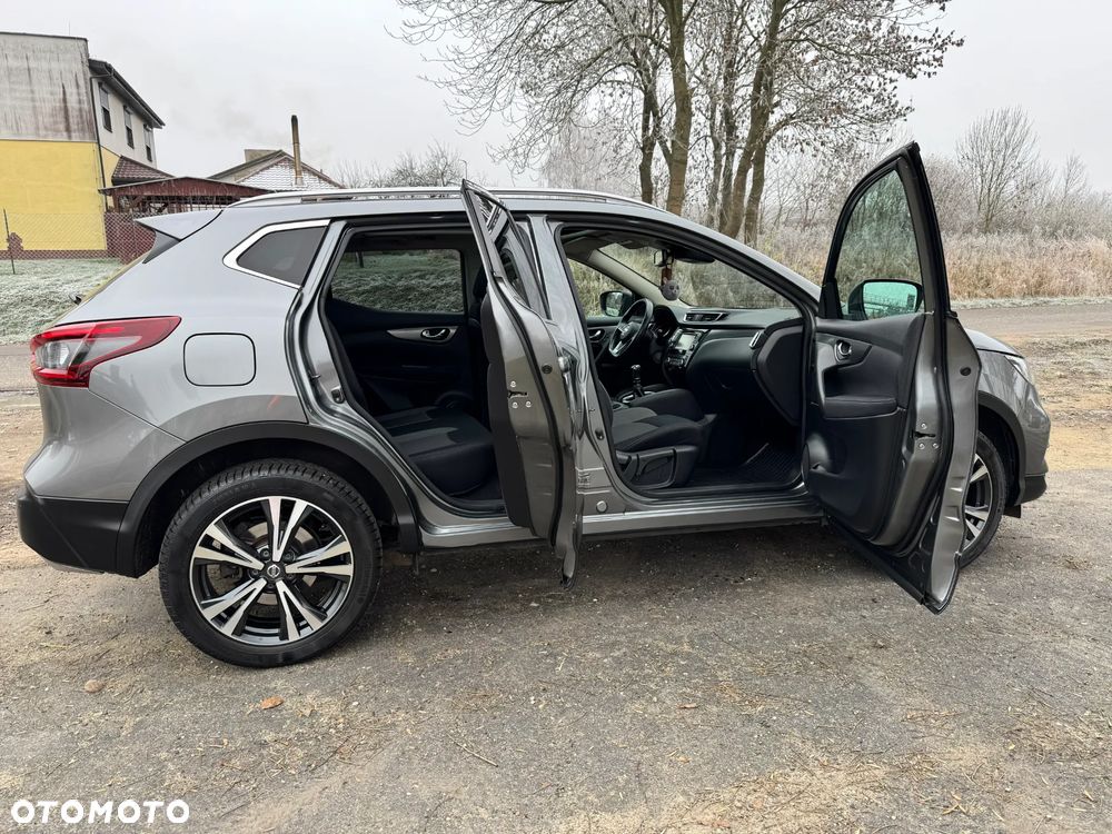 Nissan Qashqai 1.6 DIG-T N-Connecta - 11