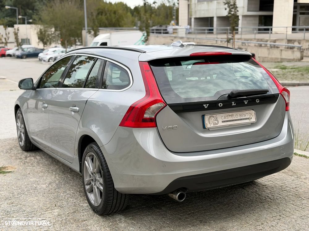 Volvo V60 1.6 D2 Drive Momentum Start/Stop - 4