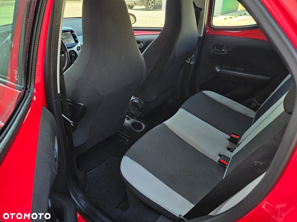 Toyota Aygo x-play Edition S+ - 16