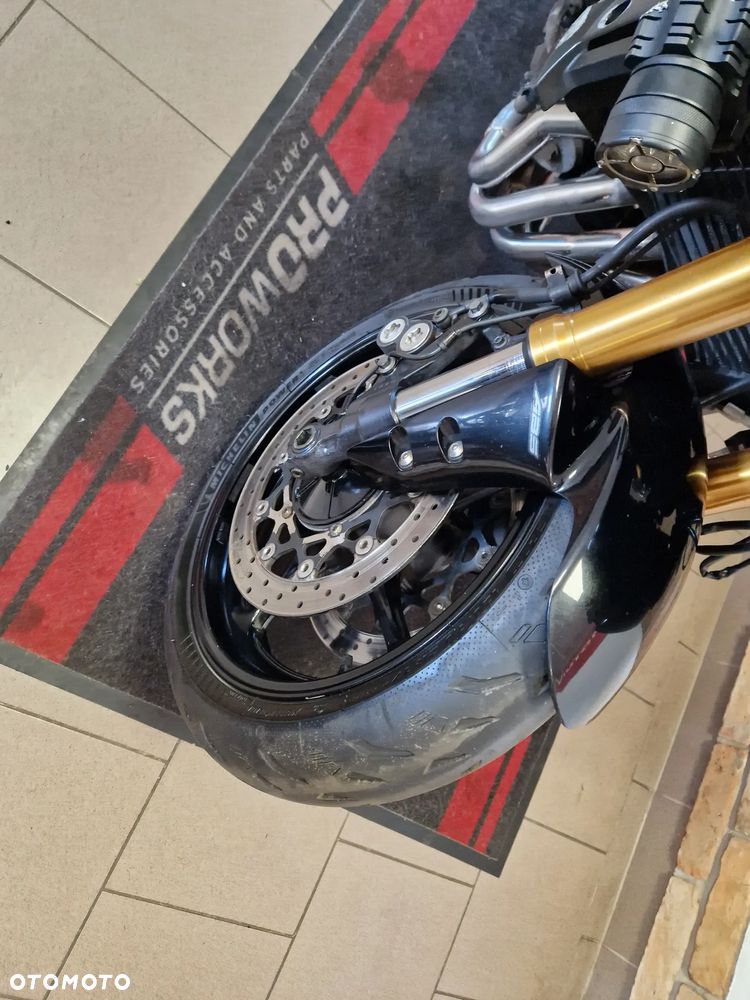 Yamaha FZ - 24