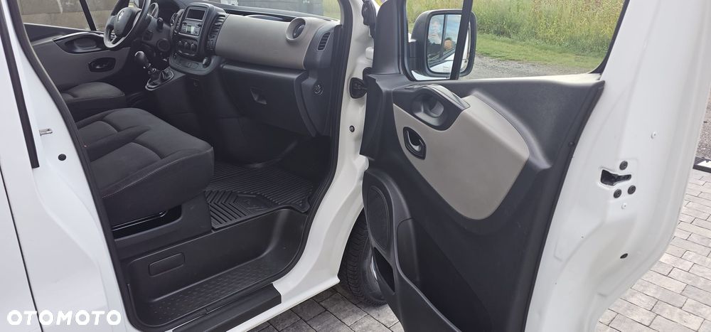 Renault Trafic - 13